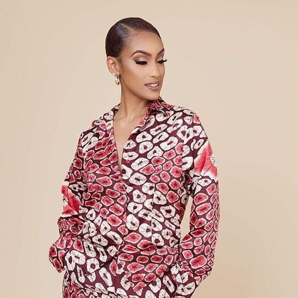 GRASS FIELDS - SILK KAKRA BLOUSE - Picture 2 of 2